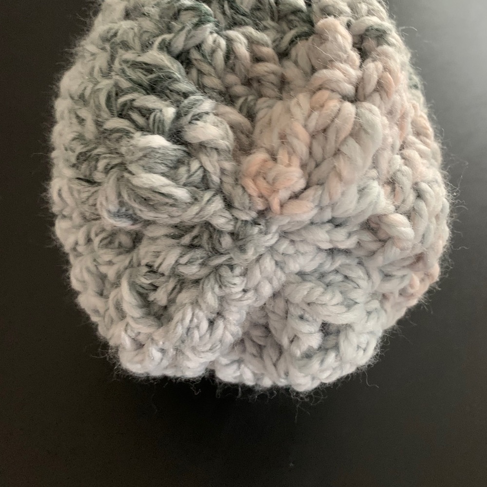 Handmade beanie - Picture 3 of 4